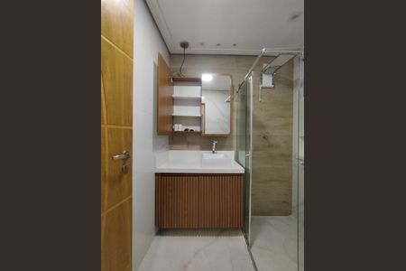 Casa para alugar com 90m², 2 quartos e 2 vagasBanheiro da Suíte