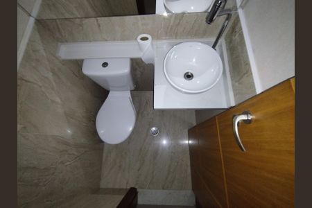 Casa para alugar com 90m², 2 quartos e 2 vagasLavabo