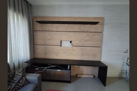 Casa para alugar com 90m², 2 quartos e 2 vagasSala