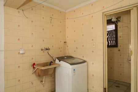 Casa à venda com 110m², 4 quartos e 1 vagaÁrea de Serviço