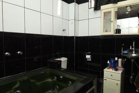 Casa à venda com 110m², 4 quartos e 1 vagaBanheiro da Suíte