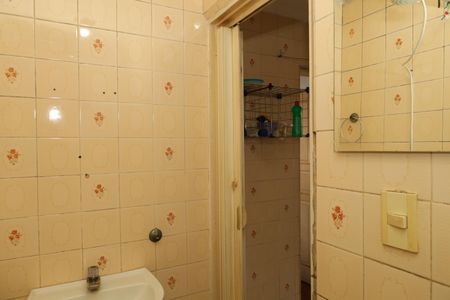 Casa à venda com 110m², 4 quartos e 1 vagaBanheiro 1