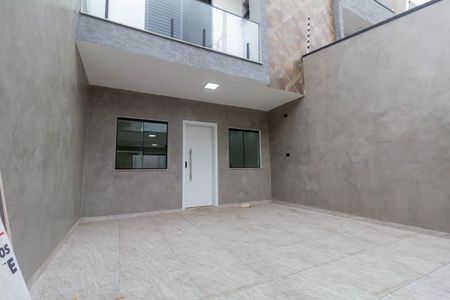 Casa à venda com 122m², 3 quartos e 2 vagas Casa à venda com 122m², 3 quartos e 2 vagasGaragem