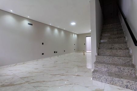 Casa à venda com 122m², 3 quartos e 2 vagas Casa à venda com 122m², 3 quartos e 2 vagasSala/Cozinha