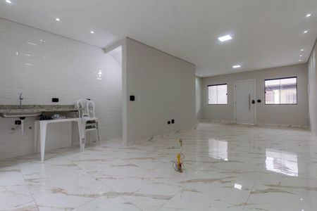 Casa à venda com 122m², 3 quartos e 2 vagas Casa à venda com 122m², 3 quartos e 2 vagasSala/Cozinha