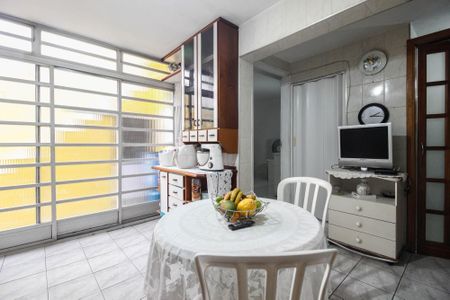 Casa à venda com 113m², 3 quartos e 2 vagasCozinha