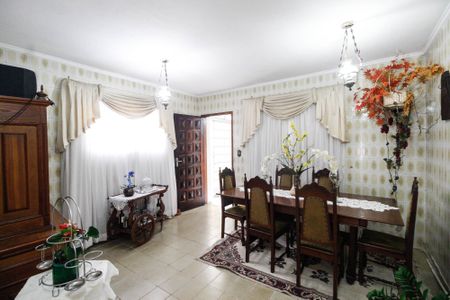 Casa à venda com 113m², 3 quartos e 2 vagasSala de jantar