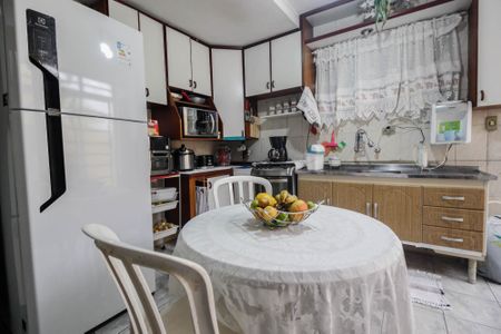 Casa à venda com 113m², 3 quartos e 2 vagasCozinha