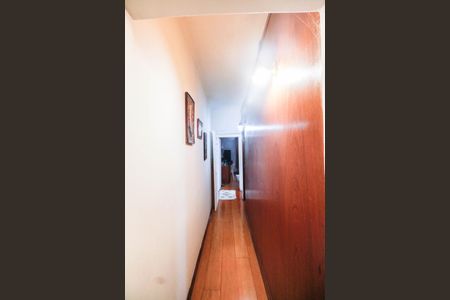 Casa à venda com 113m², 3 quartos e 2 vagasCorredor