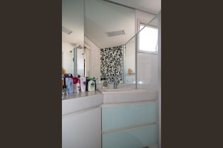 Apartamento à venda com 63m², 2 quartos e 1 vaga Apartamento à venda com 63m², 2 quartos e 1 vagaBanheiro da Suíte