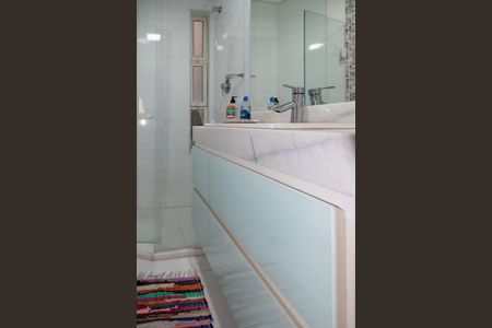 Apartamento à venda com 63m², 2 quartos e 1 vaga Apartamento à venda com 63m², 2 quartos e 1 vagaBanheiro Social