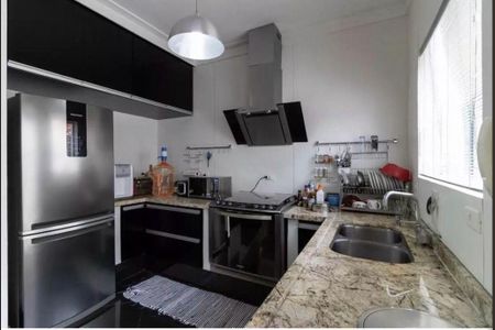 Casa à venda com 4 quartos, 300m² em Vila Nair, São Paulo