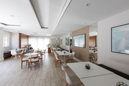 Apartamento para alugar com 64m², 2 quartos e 2 vagasÁrea comum - Salão de festas