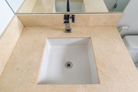 Apartamento para alugar com 65m², 2 quartos e 1 vaga Apartamento para alugar com 65m², 2 quartos e 1 vagaBanheiro da Suíte