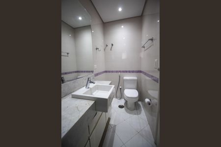 Apartamento à venda com 420m², 4 quartos e 4 vagasBanheiro da Suíte 3