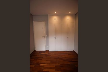 Apartamento à venda com 420m², 4 quartos e 4 vagasSuíte 2