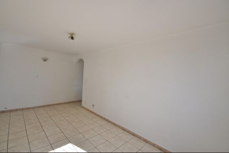 Sala de apartamento para alugar com 2 quartos, 52m² em Vila Irmaos Arnoni, São Paulo