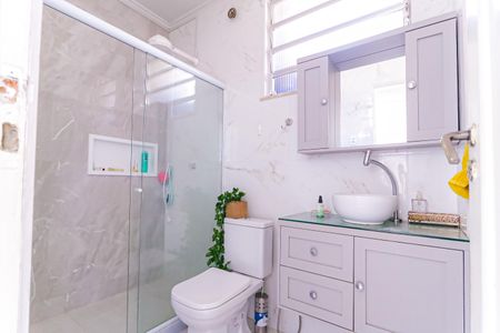 Apartamento à venda com 60m², 2 quartos e sem vaga Apartamento à venda com 60m², 2 quartos e sem vagaBanheiro