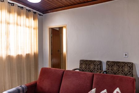 Sala de casa para alugar com 2 quartos, 140m² em Salgado Filho, Belo Horizonte