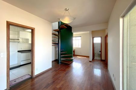 Apartamento para alugar com 178m², 2 quartos e 2 vagasSala