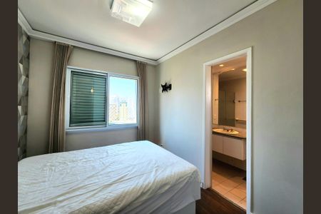 Apartamento para alugar com 76m², 3 quartos e 2 vagas Apartamento para alugar com 76m², 3 quartos e 2 vagasSuíte