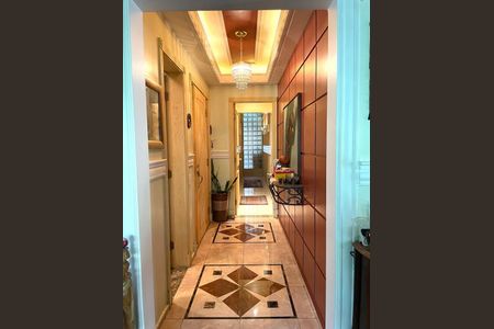 Apartamento para alugar com 320m², 5 quartos e 4 vagasCorredor