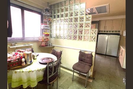 Apartamento para alugar com 320m², 5 quartos e 4 vagasCozinha