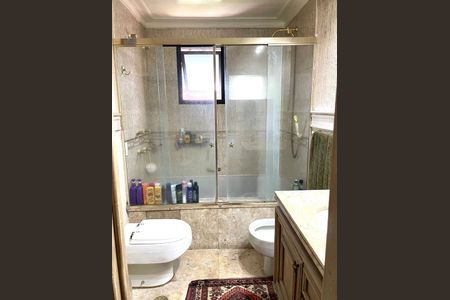 Apartamento para alugar com 320m², 5 quartos e 4 vagasBanheiro