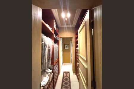 Apartamento para alugar com 320m², 5 quartos e 4 vagasCorredor