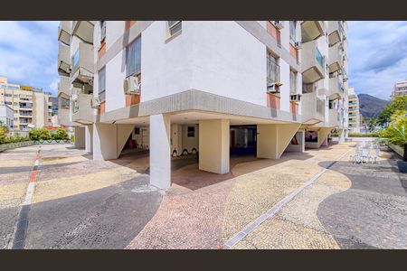 Apartamento à venda com 80m², 2 quartos e 1 vagaÁrea comum