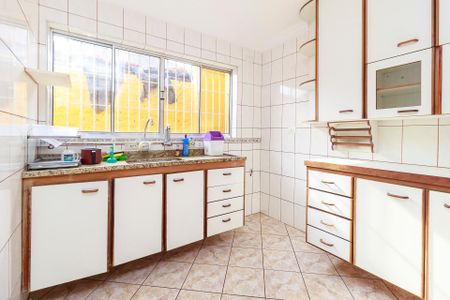 Casa à venda com 170m², 2 quartos e 2 vagas Casa à venda com 170m², 2 quartos e 2 vagasCozinha