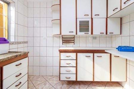 Casa à venda com 170m², 2 quartos e 2 vagas Casa à venda com 170m², 2 quartos e 2 vagasCozinha