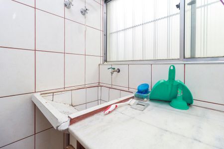 Casa à venda com 170m², 2 quartos e 2 vagas Casa à venda com 170m², 2 quartos e 2 vagasÁrea de Serviço