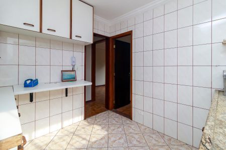 Casa à venda com 170m², 2 quartos e 2 vagas Casa à venda com 170m², 2 quartos e 2 vagasCozinha