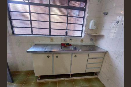 Casa à venda com 215m², 3 quartos e 2 vagas Casa à venda com 215m², 3 quartos e 2 vagasCozinha