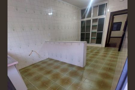 Casa à venda com 215m², 3 quartos e 2 vagas Casa à venda com 215m², 3 quartos e 2 vagasCozinha