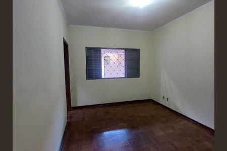 Casa à venda com 215m², 3 quartos e 2 vagas Casa à venda com 215m², 3 quartos e 2 vagasSuíte