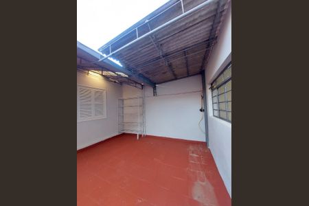 Casa à venda com 215m², 3 quartos e 2 vagas Casa à venda com 215m², 3 quartos e 2 vagasQuintal