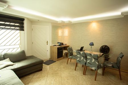 Sala de casa de condomínio à venda com 3 quartos, 120m² em Vila Mariza Mazzei, São Paulo