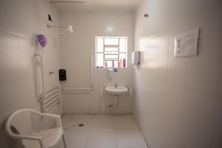 Casa à venda com 220m², 5 quartos e 2 vagasBanheiro de Serviço