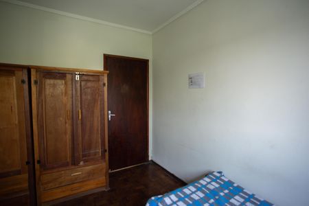 Casa à venda com 220m², 5 quartos e 2 vagasQuarto 2