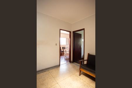 Casa à venda com 220m², 5 quartos e 2 vagasCorredor