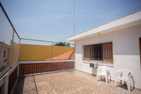 Casa à venda com 220m², 5 quartos e 2 vagasVaranda do Quarto 3