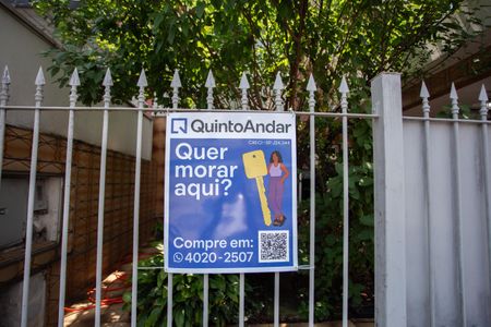 Casa à venda com 220m², 5 quartos e 2 vagasPlaca