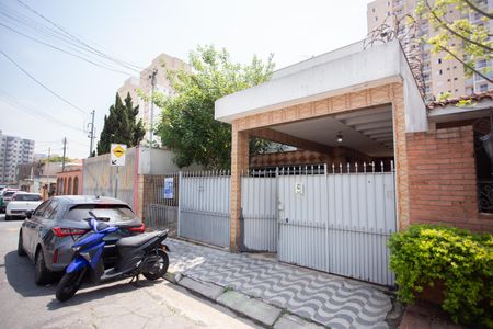 Casa à venda com 220m², 5 quartos e 2 vagasFachada