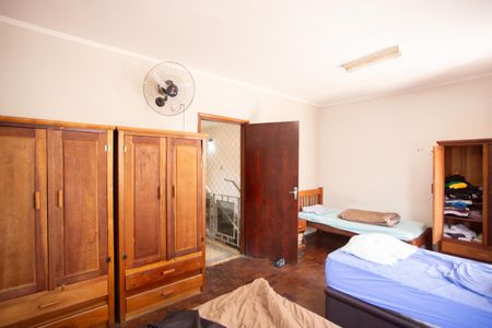 Casa à venda com 220m², 5 quartos e 2 vagasQuarto 3