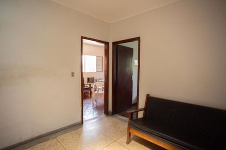 Casa à venda com 220m², 5 quartos e 2 vagasCorredor