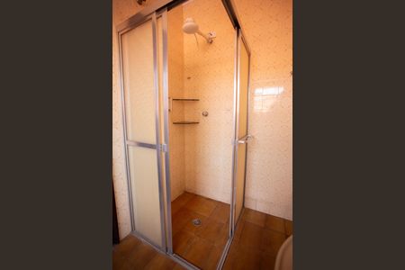 Casa à venda com 220m², 5 quartos e 2 vagasBanheiro da Suíte