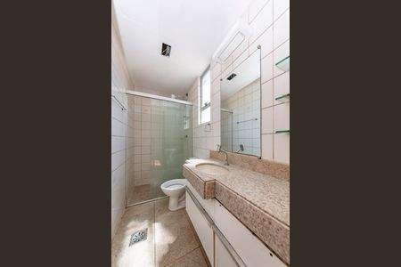 Apartamento à venda com 128m², 3 quartos e 1 vaga Apartamento à venda com 128m², 3 quartos e 1 vagaBanheiro da Suíte