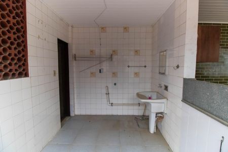 Casa de condomínio à venda com 420m², 5 quartos e 4 vagasÁrea de Serviço